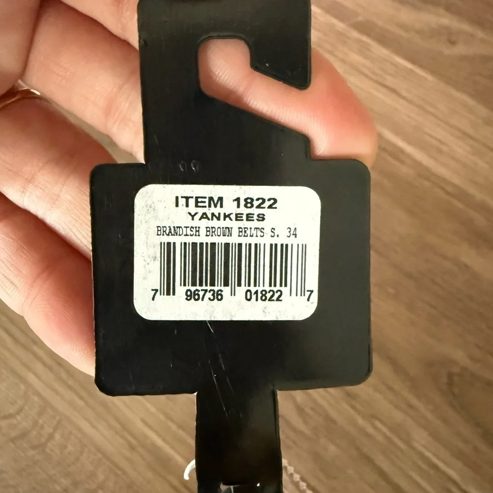 Eagles Wing leather Yankees belt • NWT • Size 34
